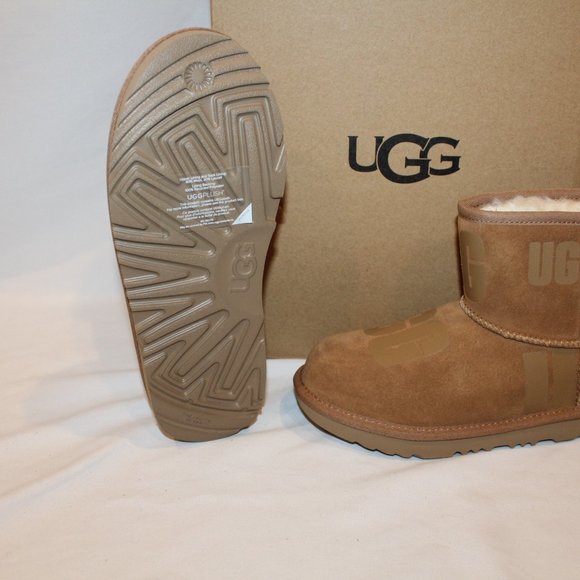 NIB UGG LOGO MINI SUEDE SHEARLING LINED YOUTH GIRL'S BOOTS CHESTNUT - Picture 7 of 7